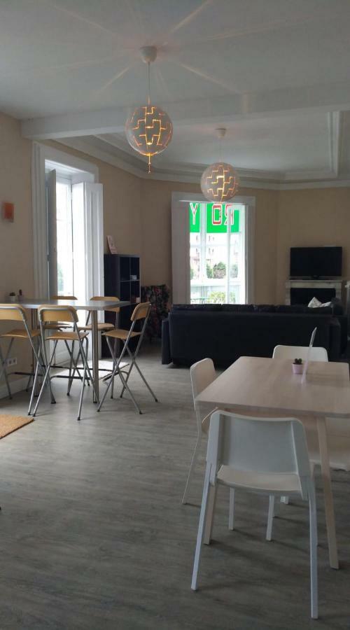 Hostel Royalty Albergue Santender Kültér fotó